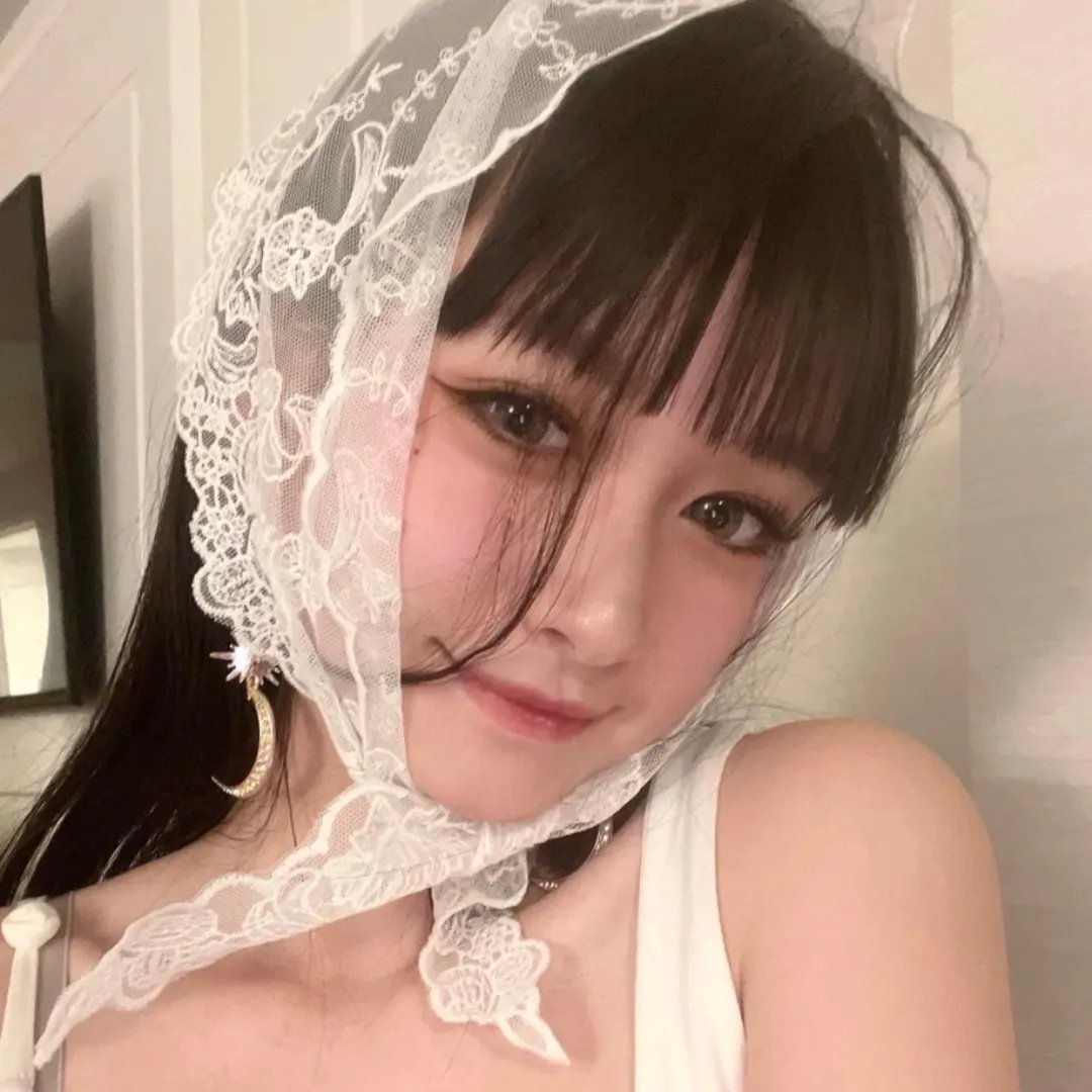 春花娇美可人儿